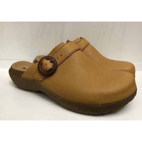 naturalista clogs